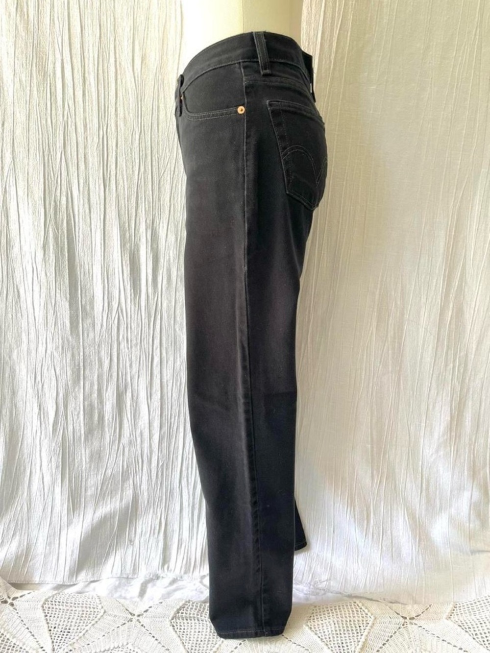 Vintage Deadstock Levis TINY black "low cut" 100% cotton 2003 Jeans- size 23-24 - Picture 3 of 8